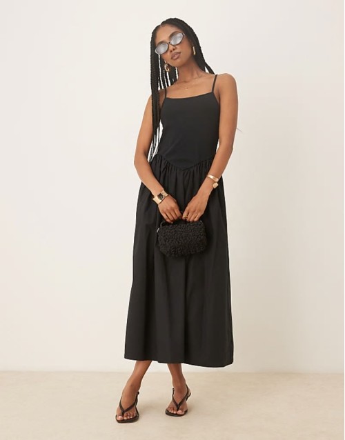 strappy midi dress with v-waist in black