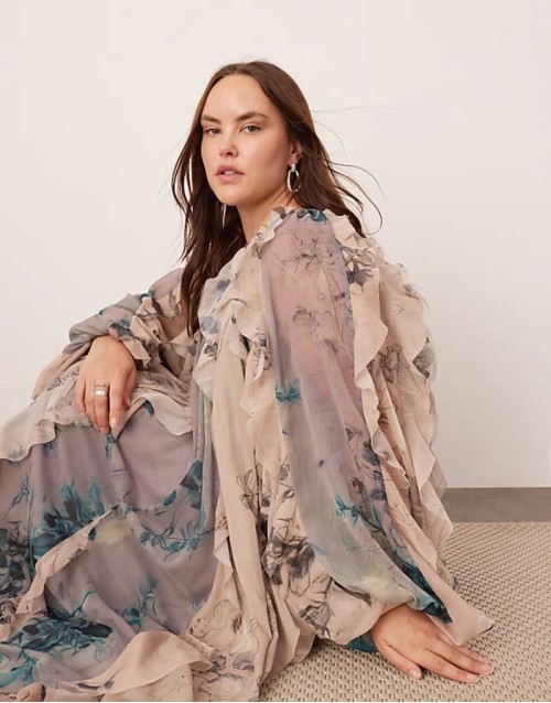 Curve chiffon raw edge ruffle maxi dress with balloon sve in mixed floral print